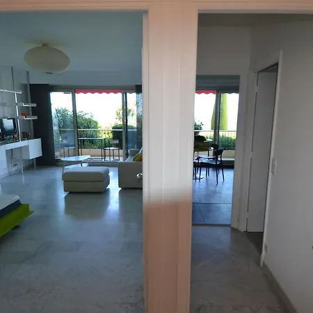 Exceptionnel Studio Vue Hauteurs De Апартаменты Ницца